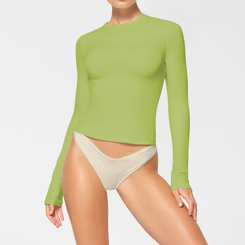 Long sleeved round neck T-shirt solid color slim fit top