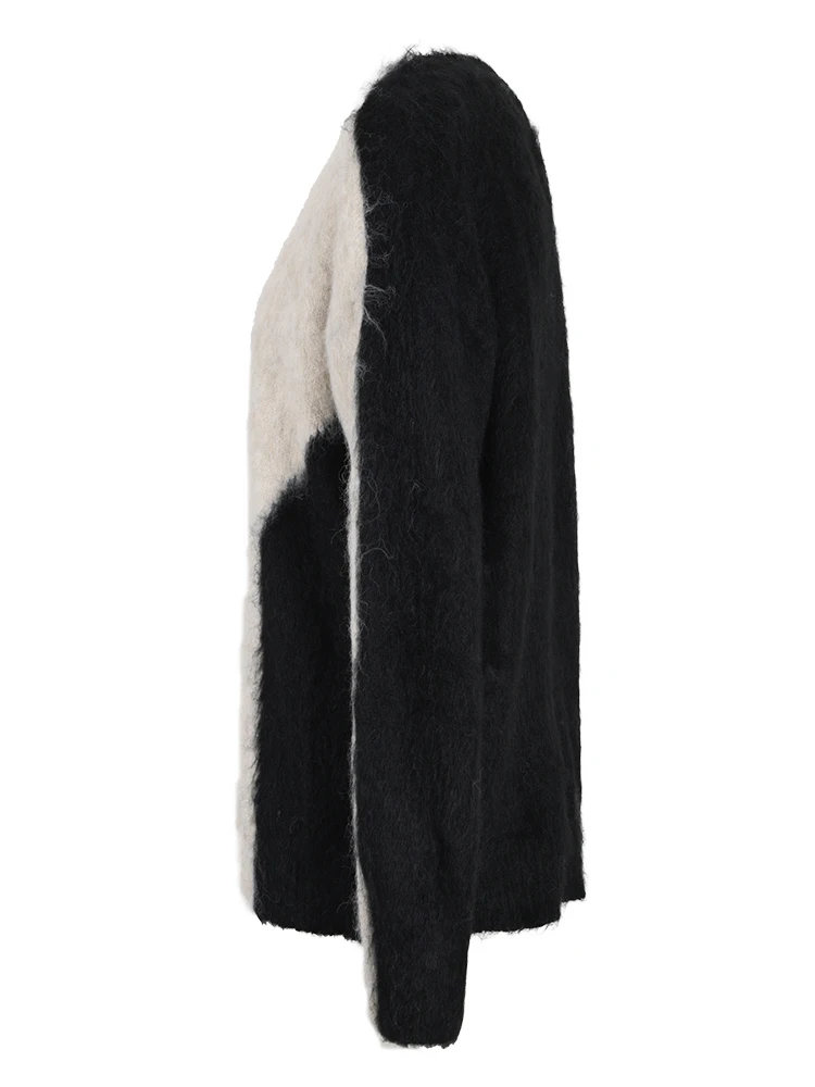 Ladies Two-Tone Knit Oversized Pullover