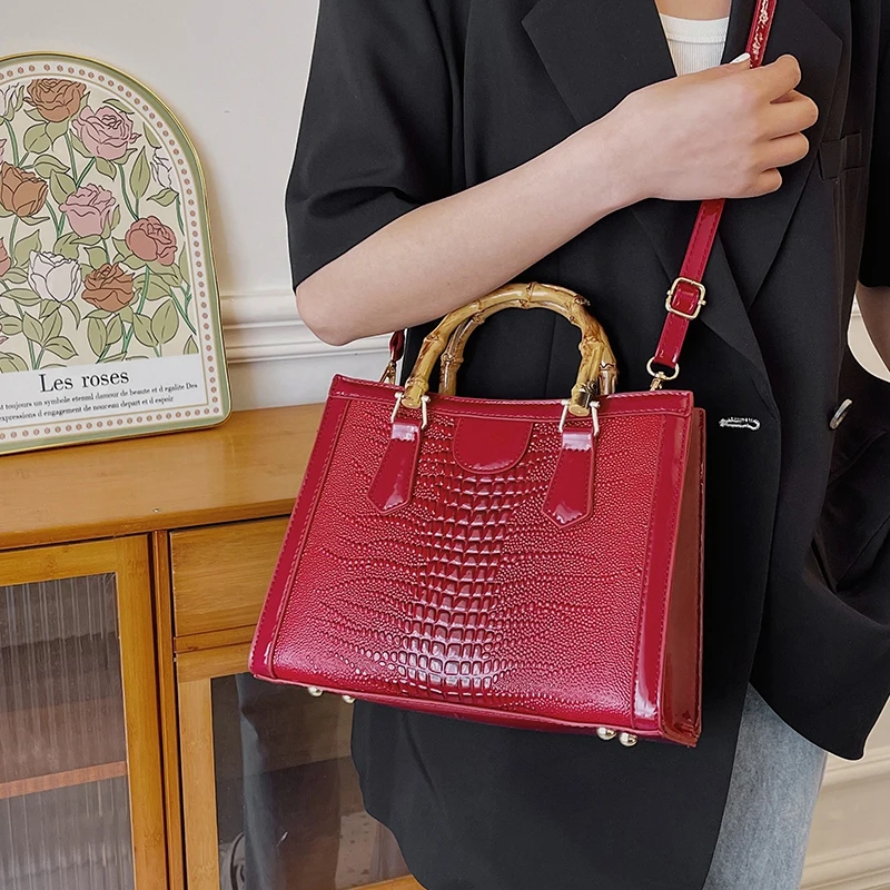 High Quality Leather Shoulder Bag For Women Luxury Alligator Handbag Designer Women Bag Retro Bamboo Handle Tote Bag Female