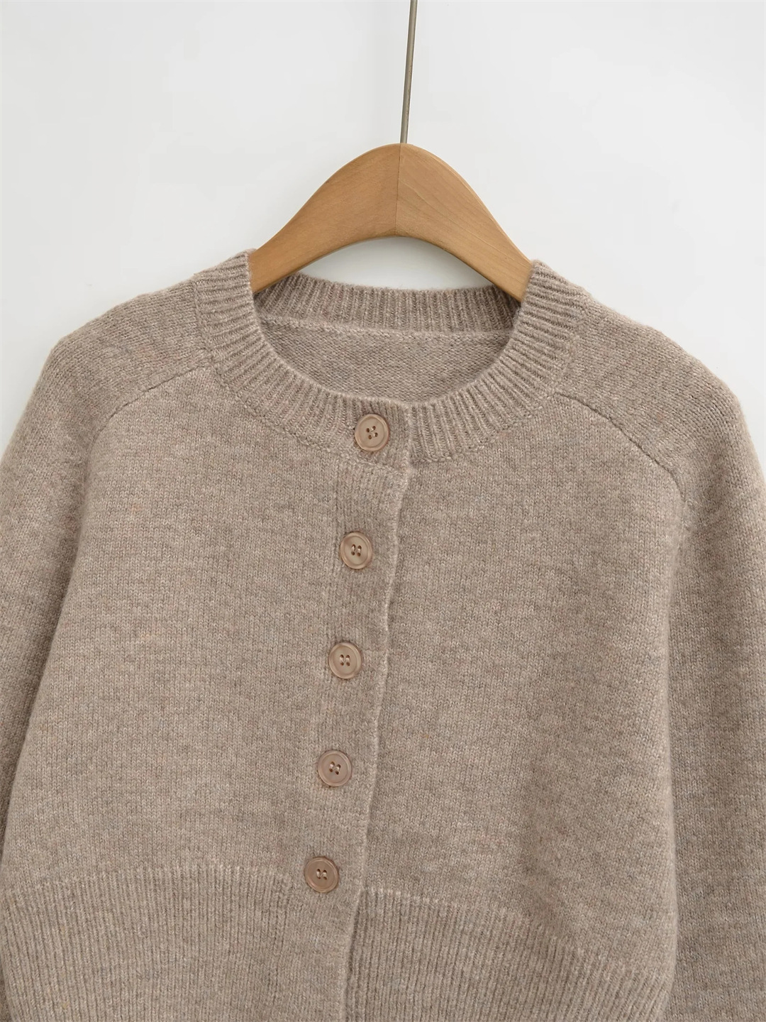 Plain Urban Crew One-Clasp Full-Arm Crop Cardigan