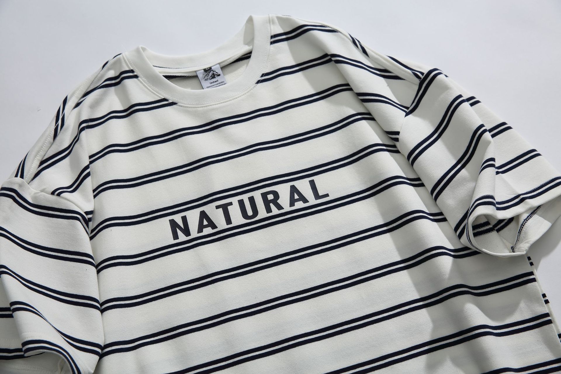 Color blocking striped round neck short sleeved casual T-shirt for men and women