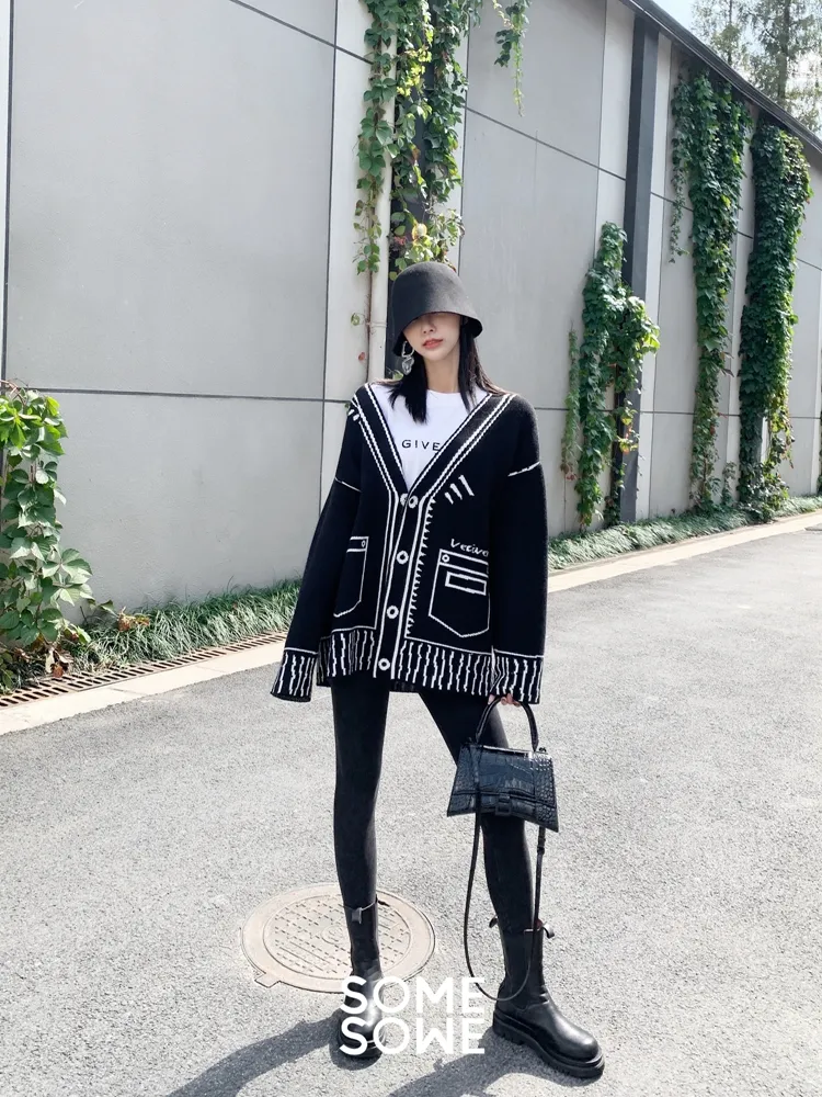 Ladies Oversized Graphic Deep V Acrylic Cardigan