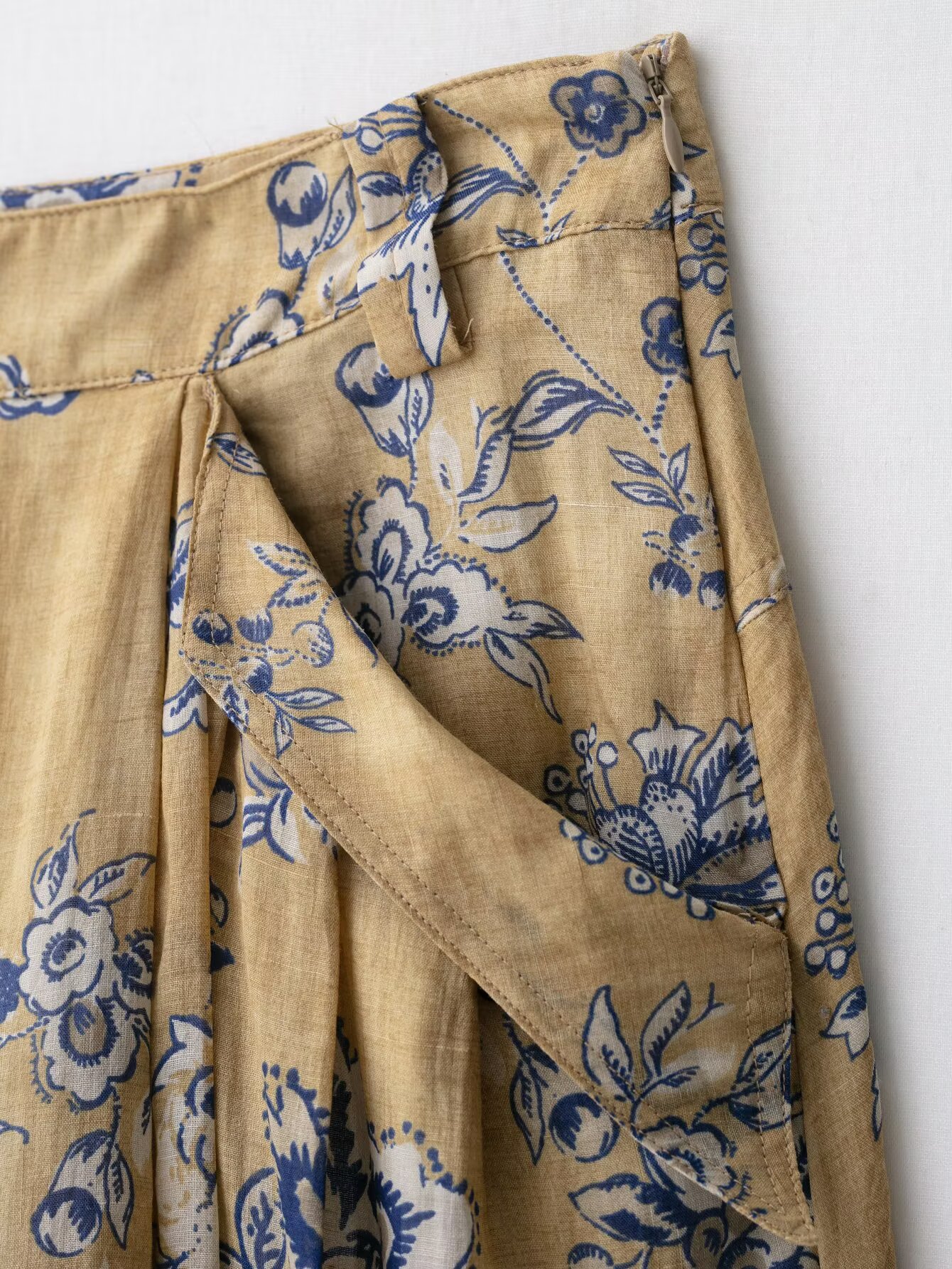 Ladies Vintage Patterned Utility Knee Length Skirt