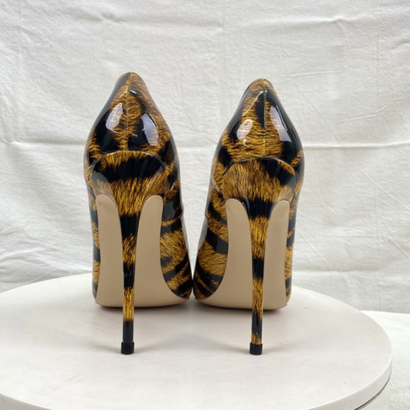 Leopard print patent leather high heels, pointed thin root fashionable women's shoes, single shoes