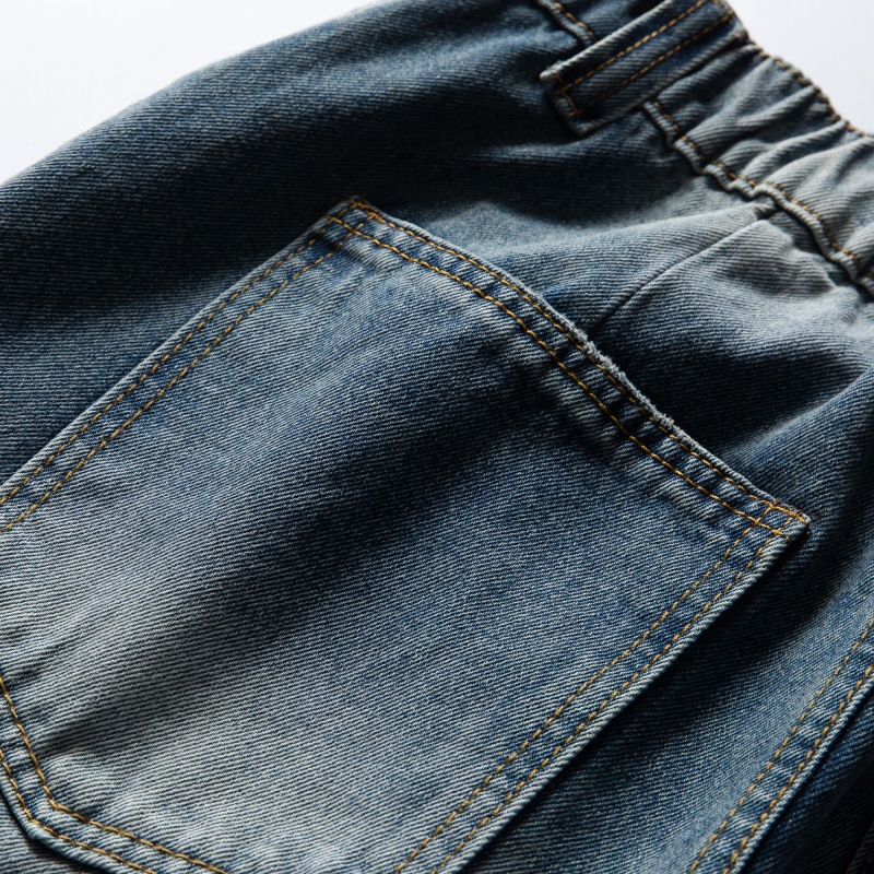 Distressed Relaxed Straight Leg Slightly Wide Washed Raw Edge Denim Pants