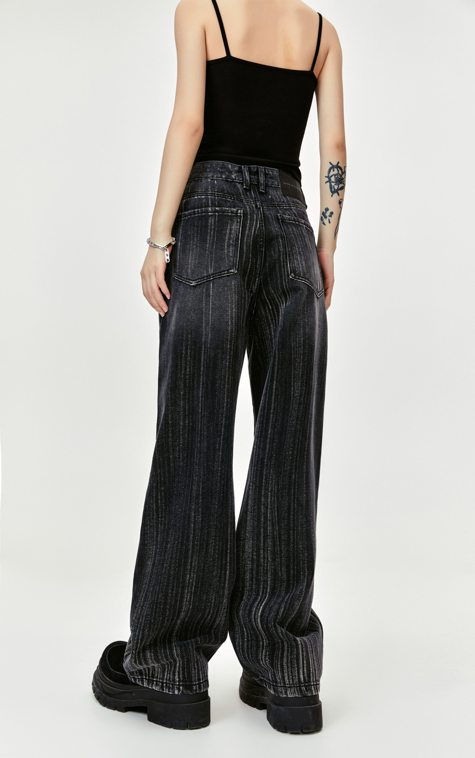 Washed Design Streamline Scratch Oversize Floor-Length Denim Pants