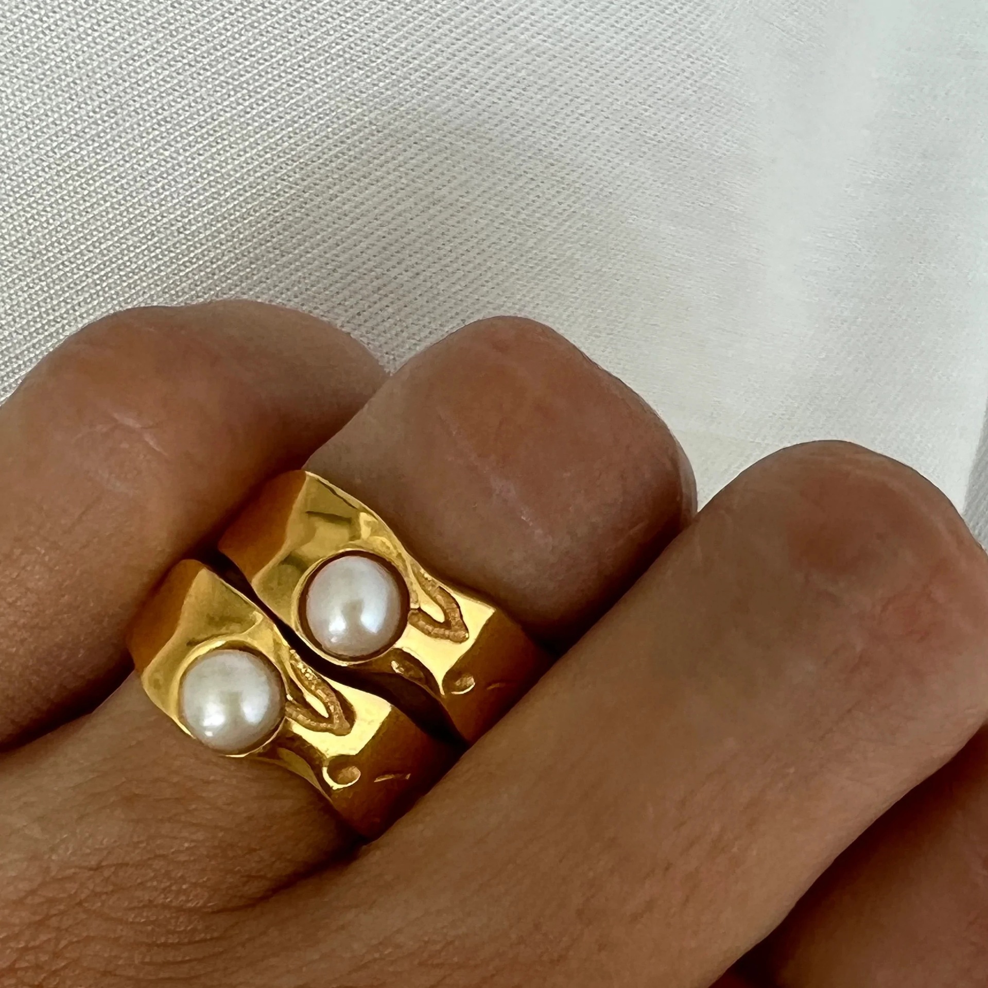 Uworld Vintage Style Ring 18K gold plated Fresh Water Pearl Stainless Steel Jewelry Elegant Imitation Ring Accessories New