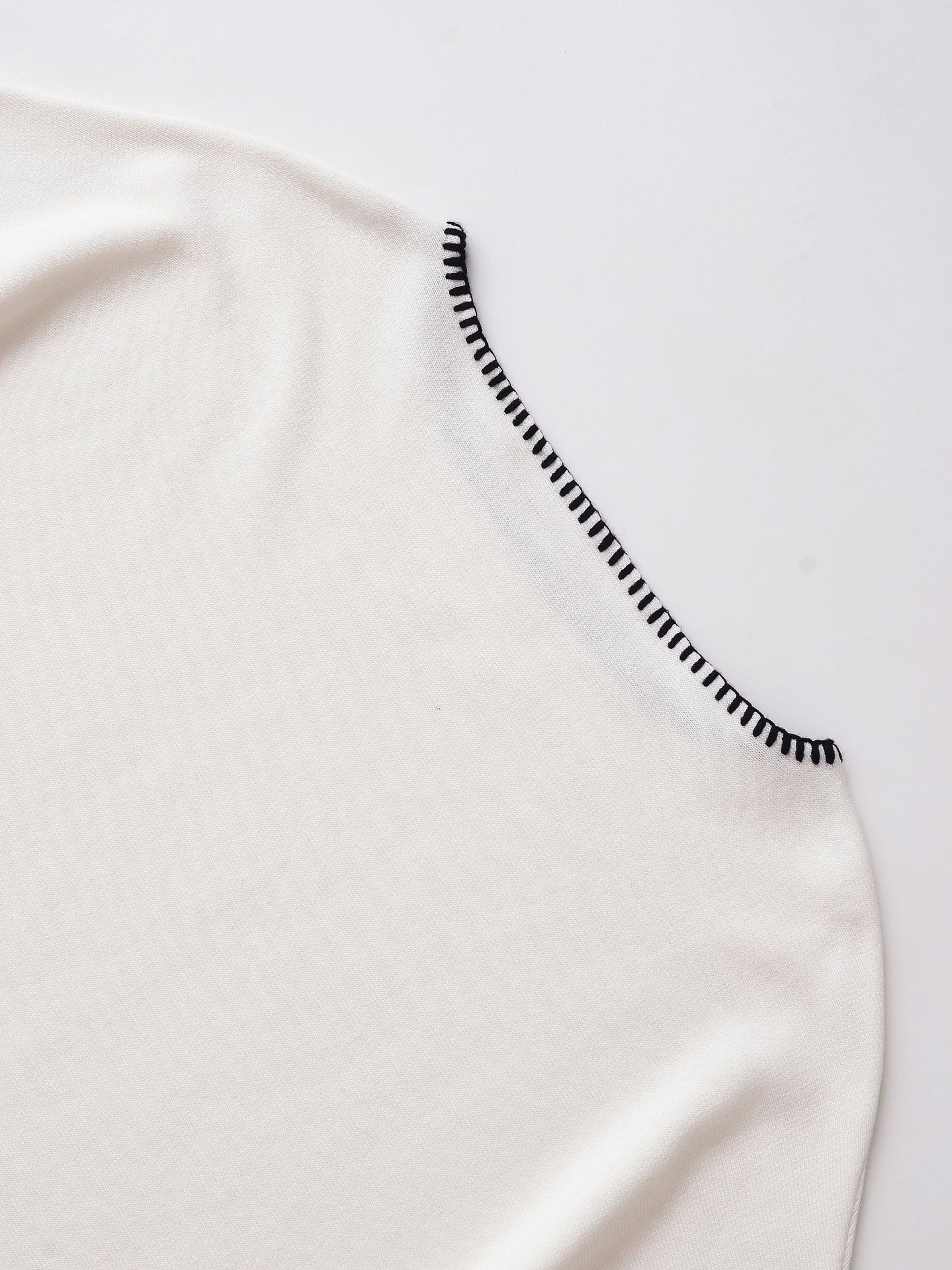 Fashion Casual Color Block Embroidery Knitted Sweater