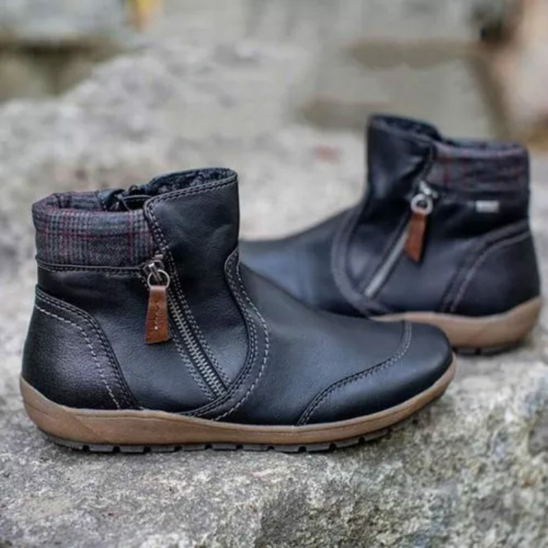 New Short Boots Winter Fashion Leather Panel Flat Bottom Zipper Martin Boots Large Women's Shoes