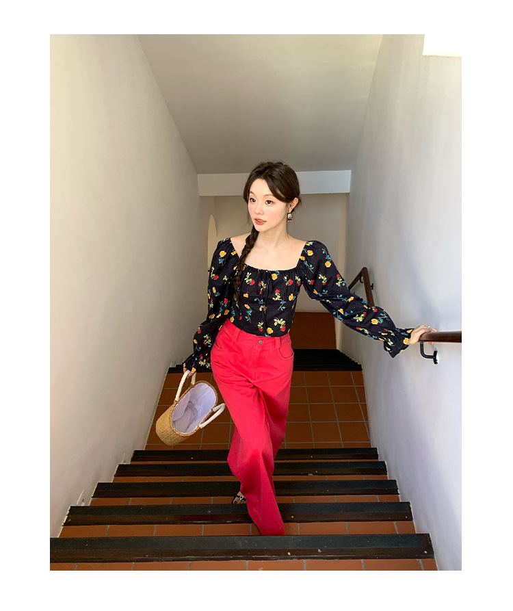 U-Neck Breezy Fragmented Blossom Body-Hugging Cropped Top