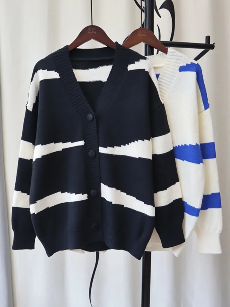Ladies Curve Crew Collar Oversized Colorblock Cardigan