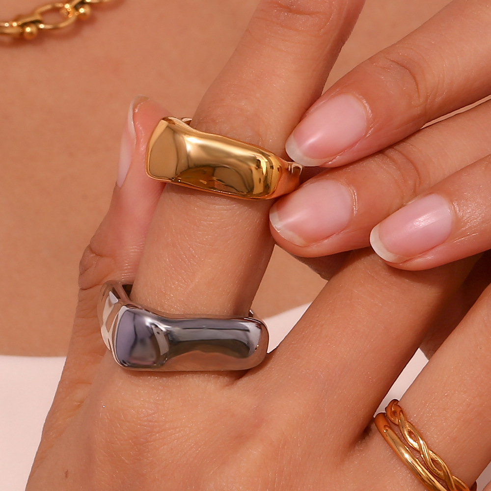 Uworld Stylish Stainless Steel Texture Ring Occident Simple 18k Gold Plated Finger for Women Jewelry bagues acier inoxidable fem