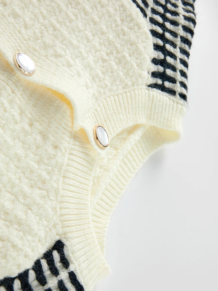 Ladies Oversized Acrylic Contrast Panel V Neck Cardi