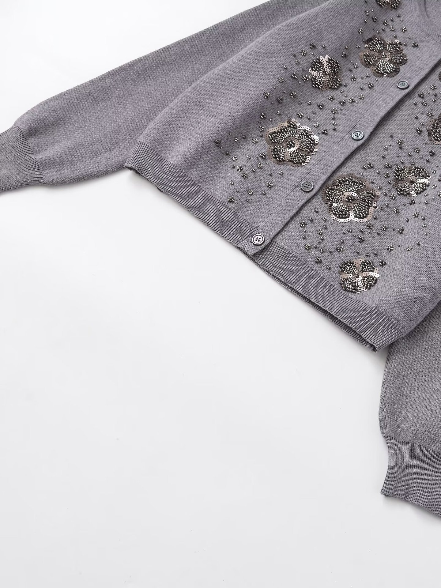 Round neck bead knitted jacket