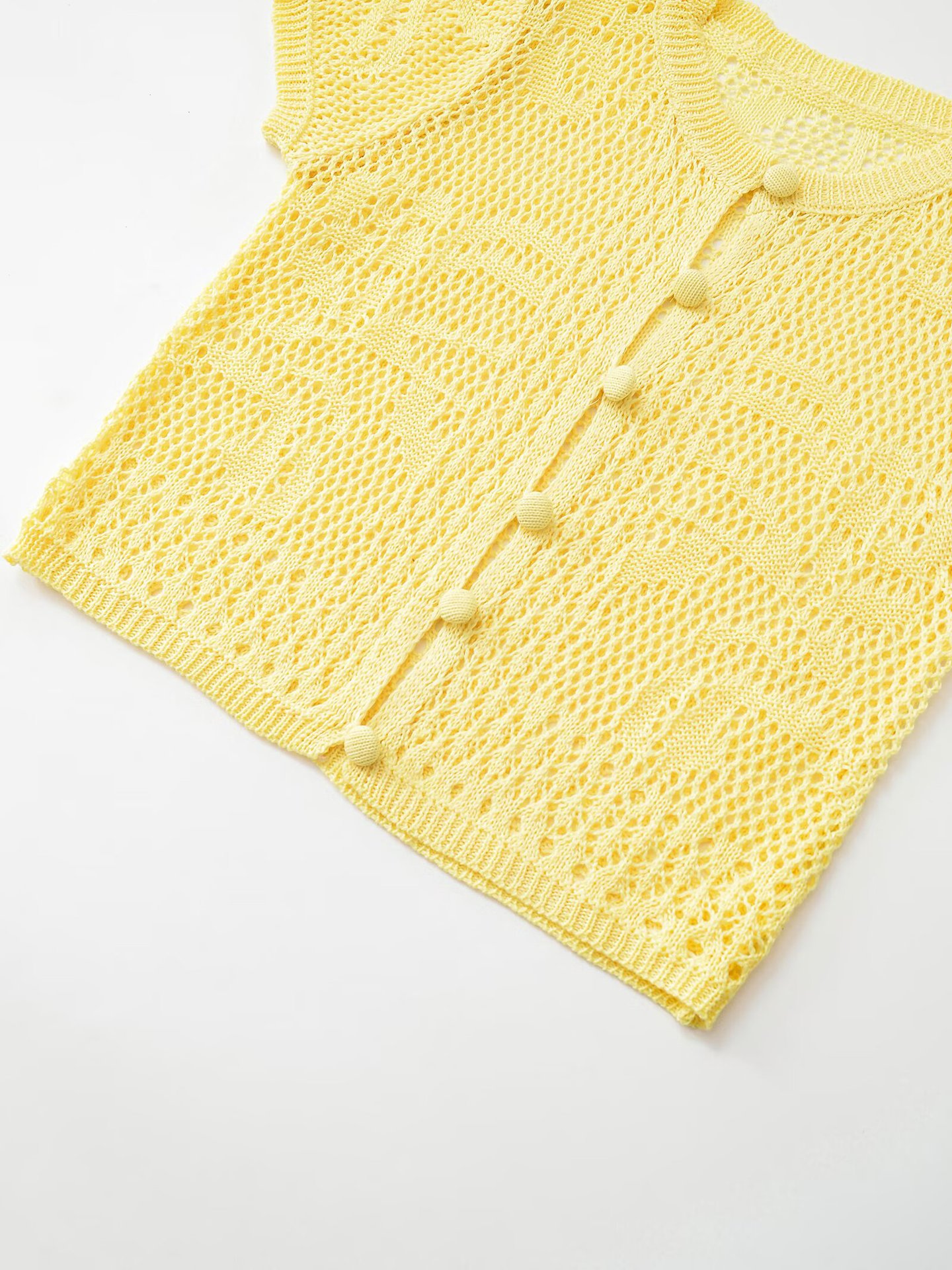 Hollow mesh single breasted knitted T-shirt top for women