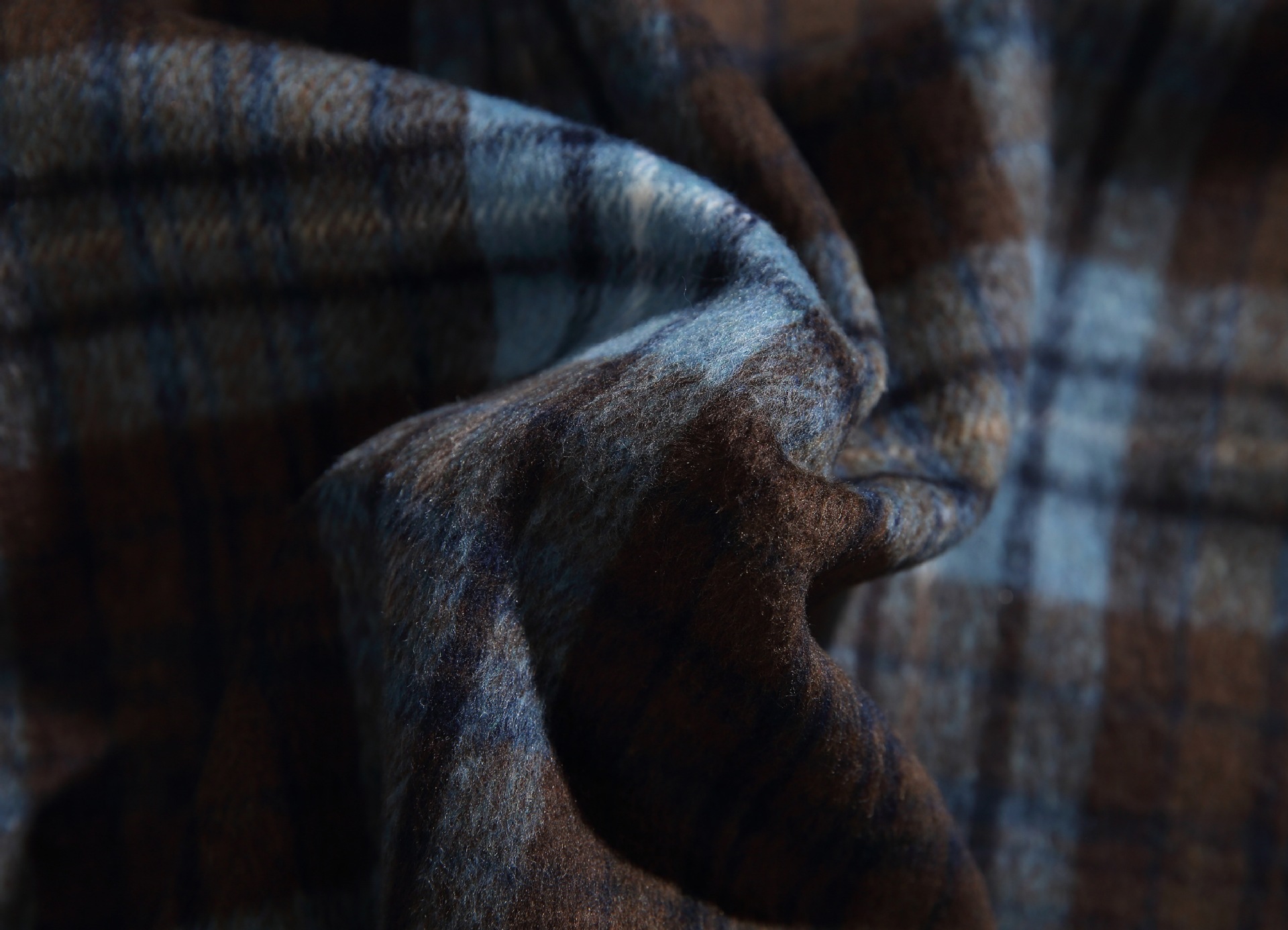 Oversized Two-Tone Checkered Polyester Appliqué Shirt