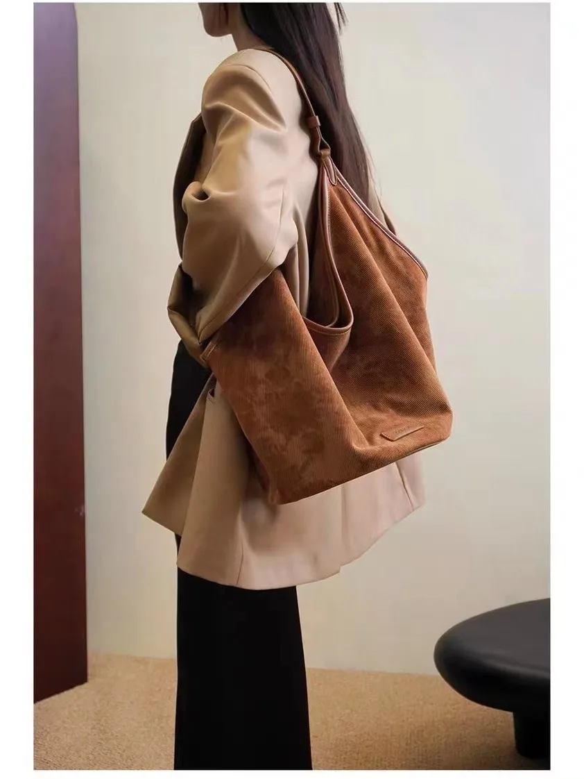 Women's Corduroy Small Shoulder Bag Solid Color Student School Bag Bag Winter Retro Travel Handbags Tote Bags