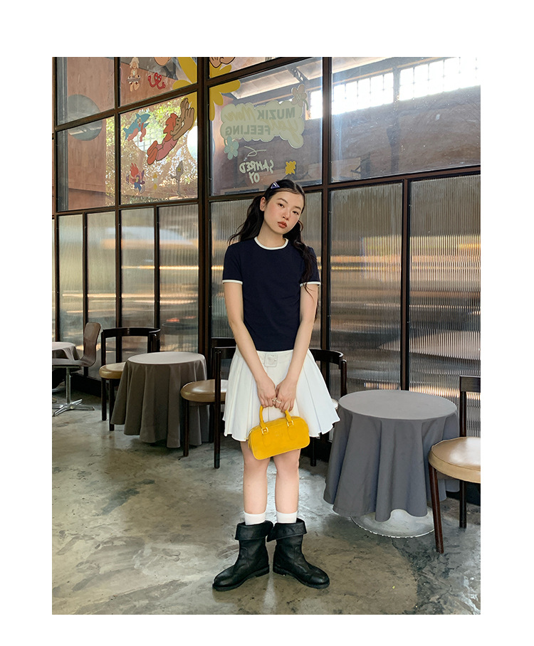 Ladies Solid Round Neck Slim Fit Tee