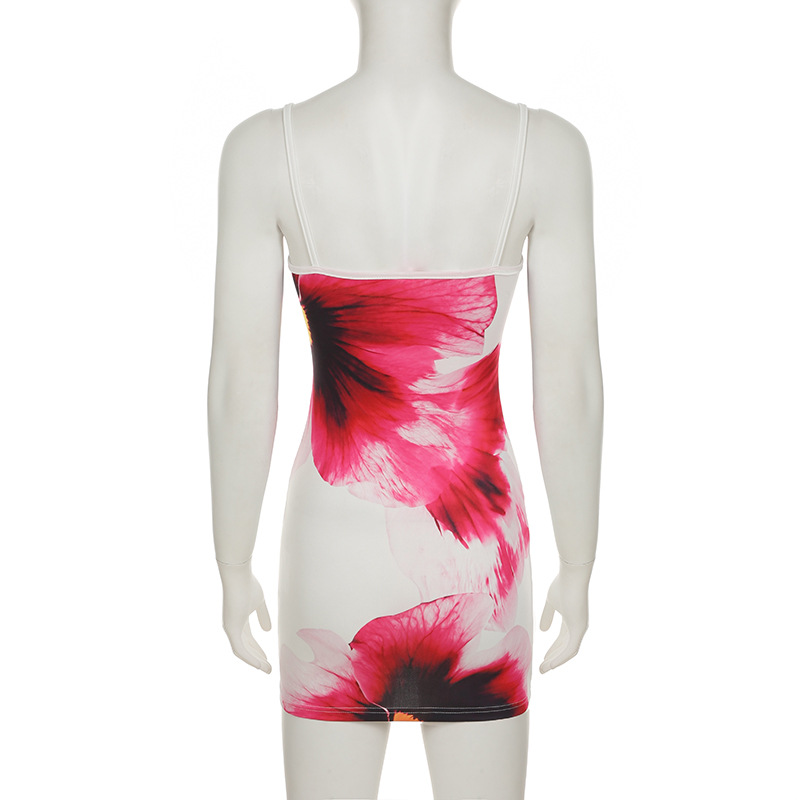 Romantic Floral Print Fitted Strapless Dress with Sexy Waistline and Bodycon Mini Skirt