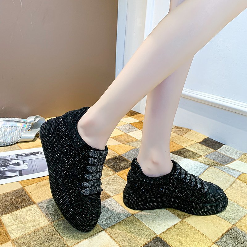 Autumn new full diamond sponge cake thick sole sports and leisure shoes, popular on the internet with leather surface women's single shoe trend