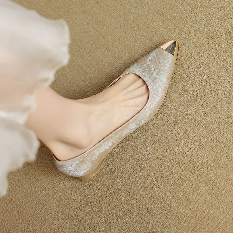 Cowhide Ladies Stiletto Shoes Single Tone Polished