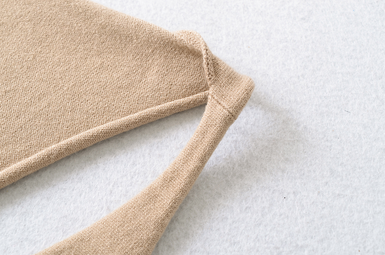Sexy Deep U-Neck Hollow-Out Sleeve Rolled Hem Knit Tank Top