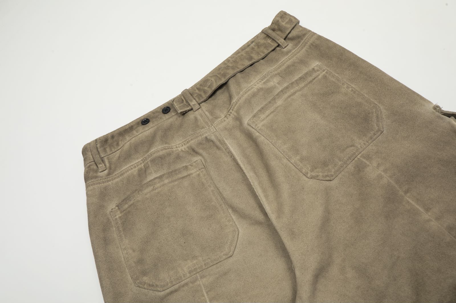 Distressed Work Pants with Pleated and Loose Fit for Men and Women