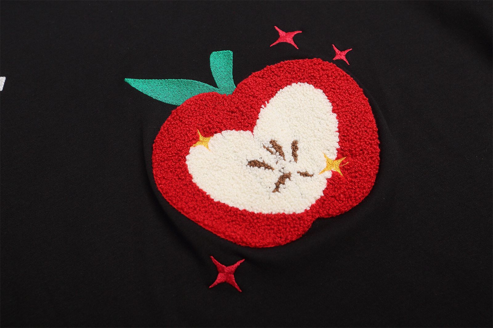 Apple towel embroidered shoulder short sleeved T-shirt for women