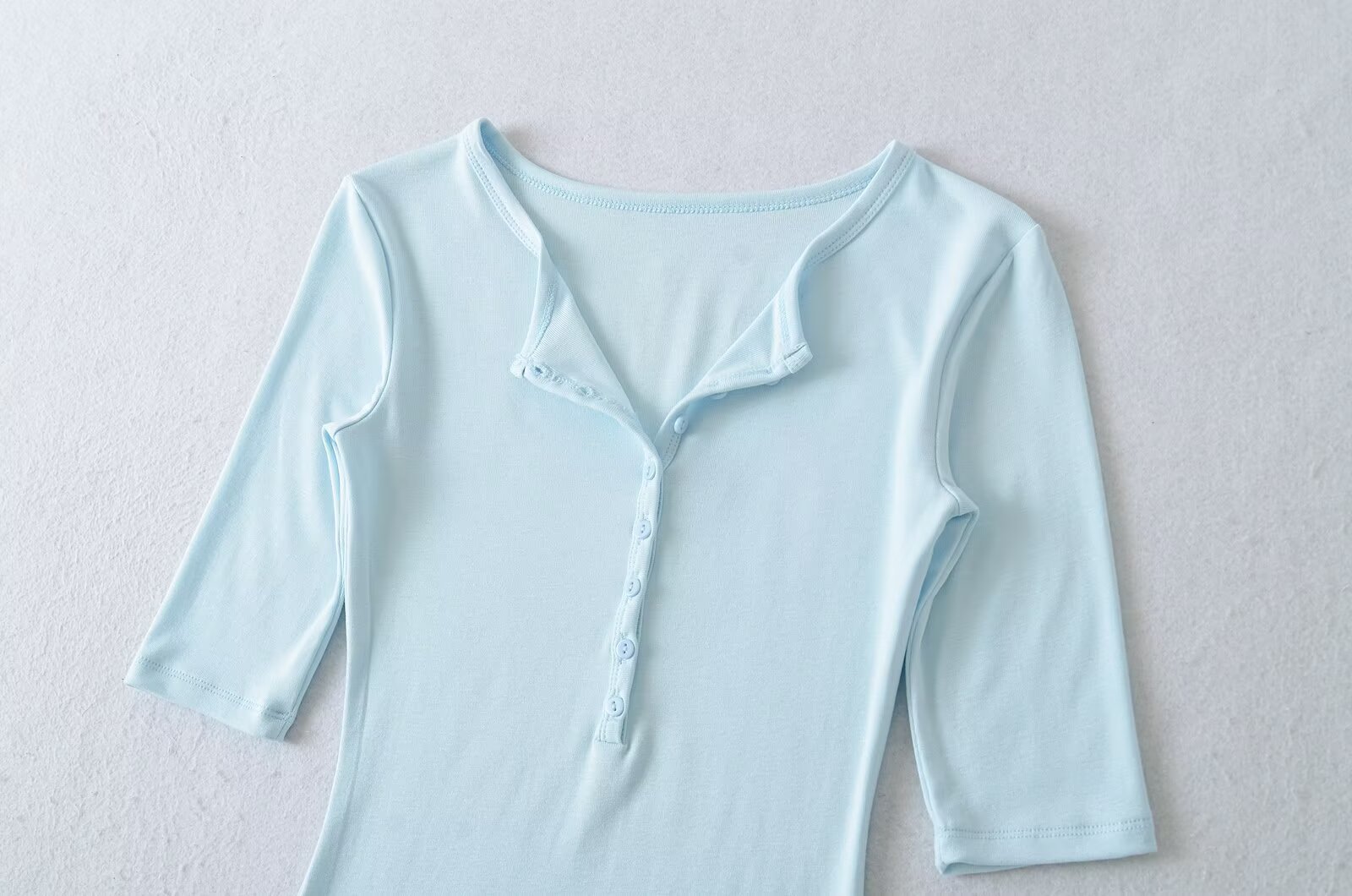 V-Neck Single Row Button Mid-Sleeve T-Shirt