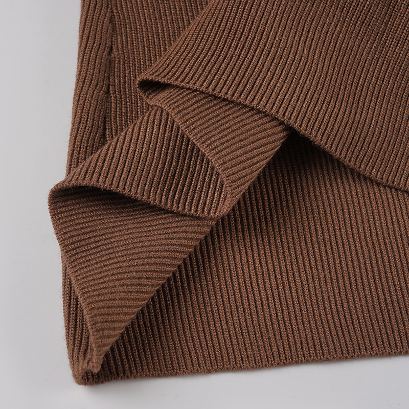 Short Slim Fit Retro Knit Sweater