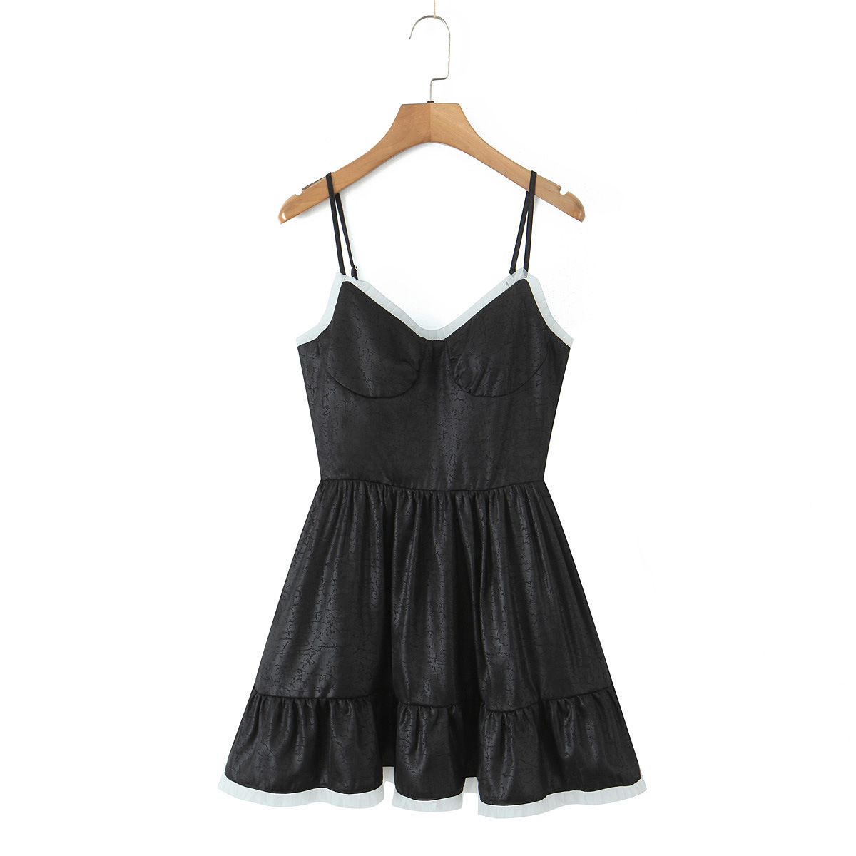 V-neck Color-blocked Design Chest-exposing Waist-cinching Figure-flattering Short Dress