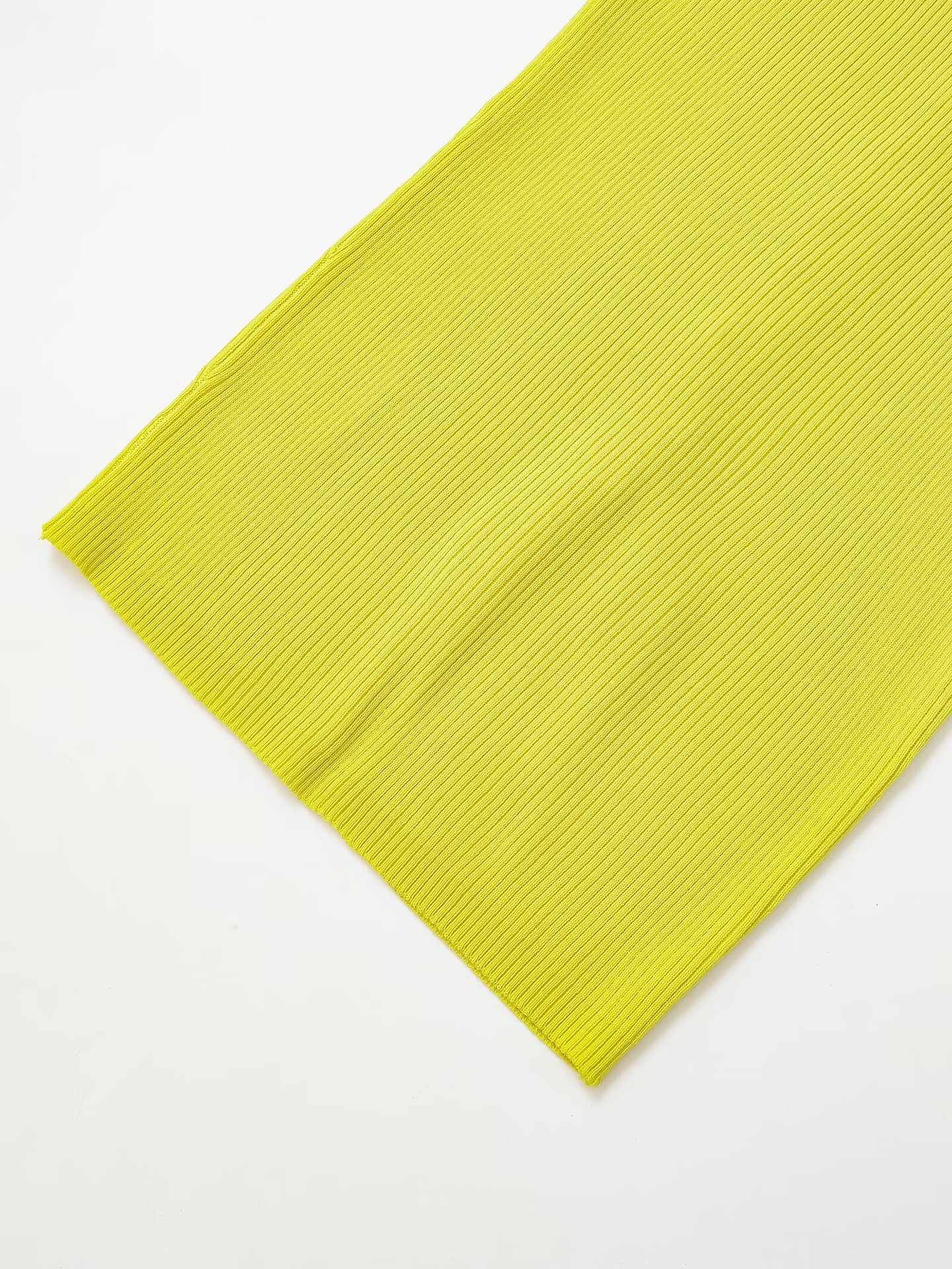 Sleeve-Free Rear Bow Jersey Tee