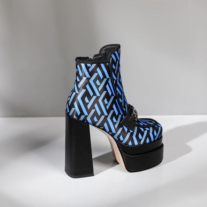 Chunky High Heels New Leather Metal Decor Ankle Boots Fashion Female Square Toe Zipper Platform Short Boots Botas