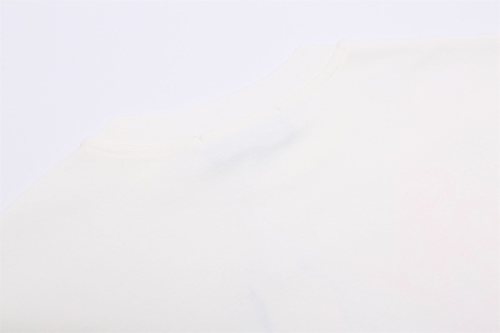 Printed white short sleeved t-shirt for women
