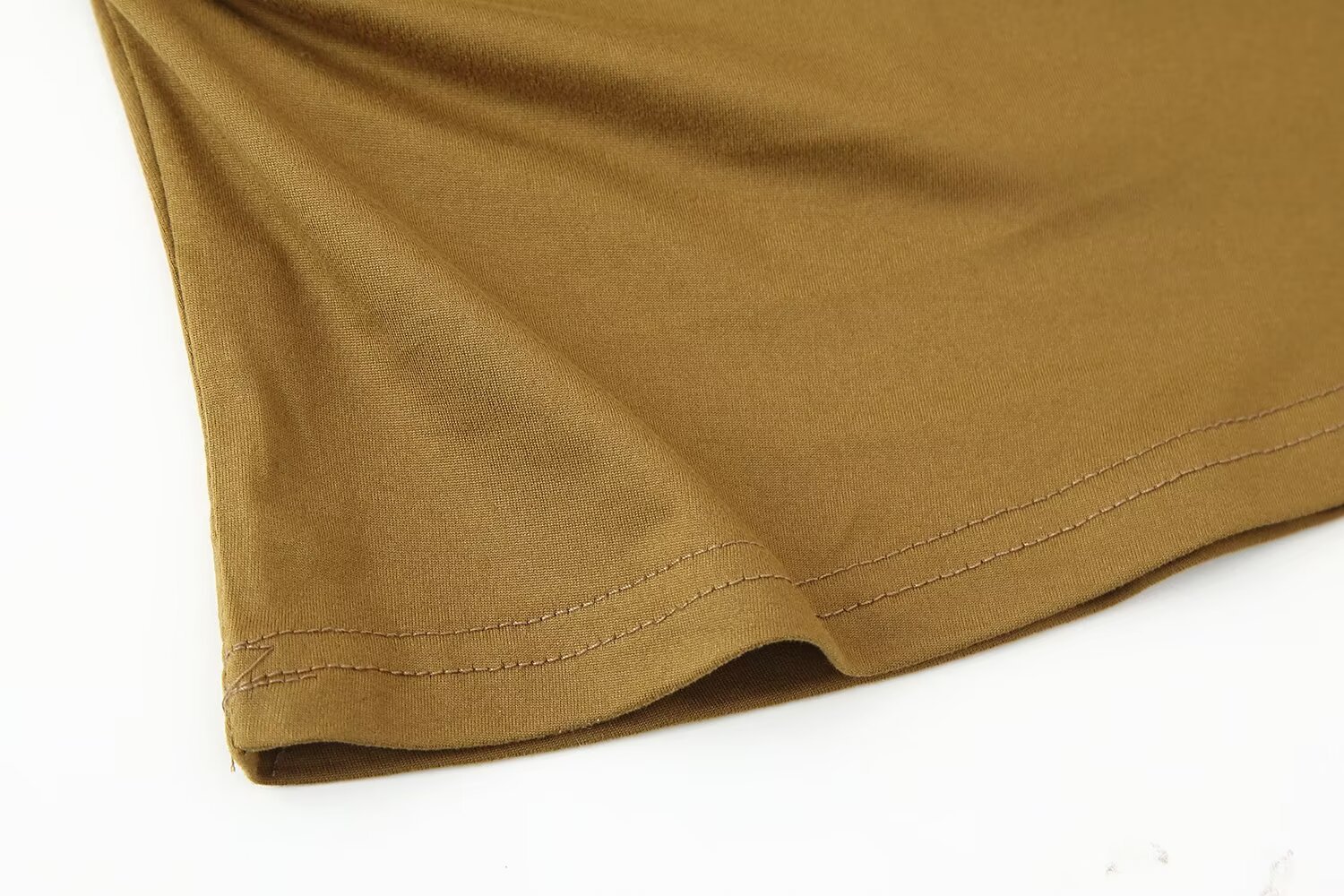 Asymmetric Simple Top for Women
