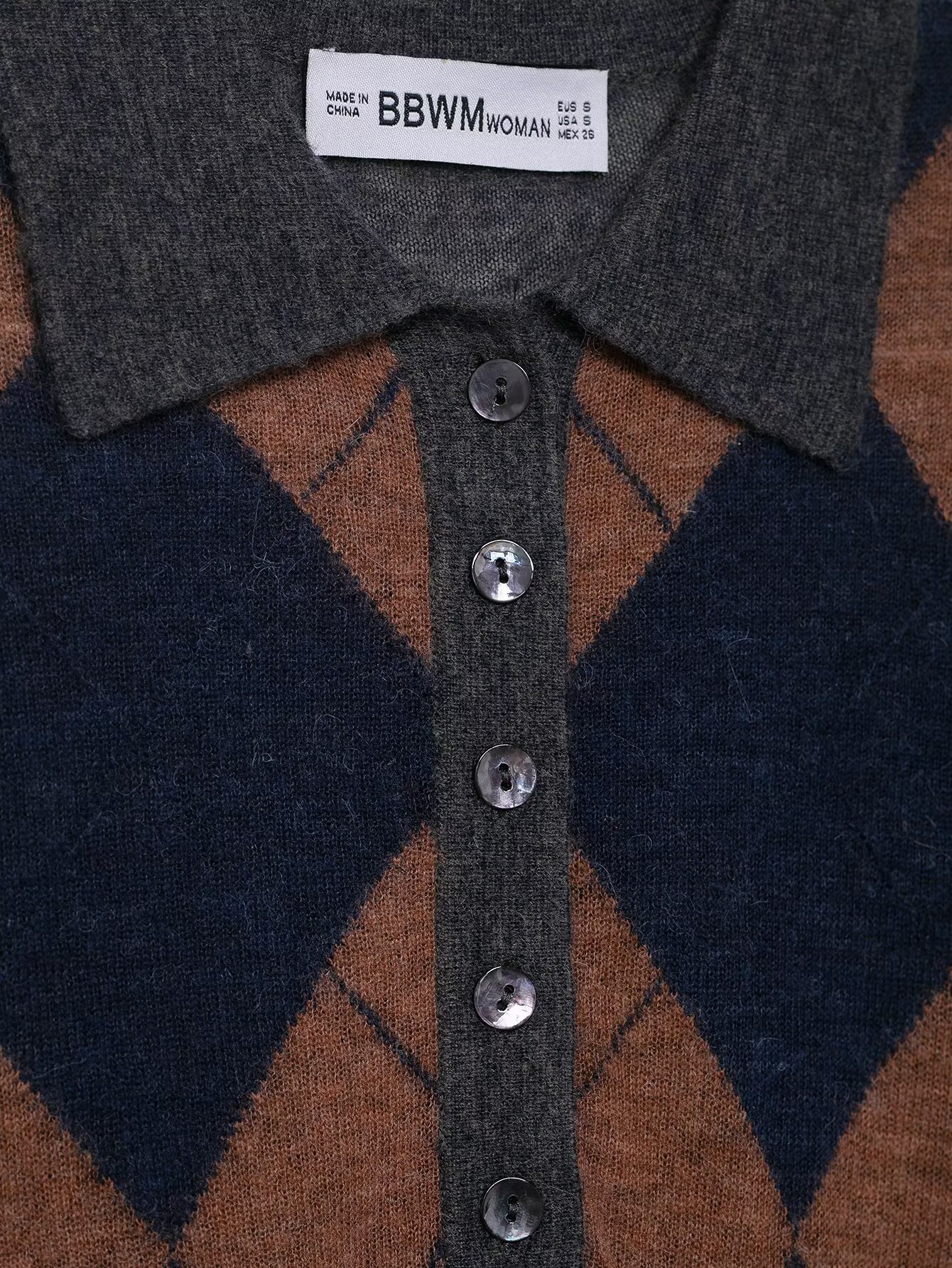 Ladies Polyester Argyle Front Closure Sweater