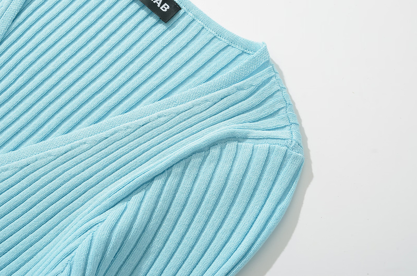 Color Block Full Sleeve Sweater