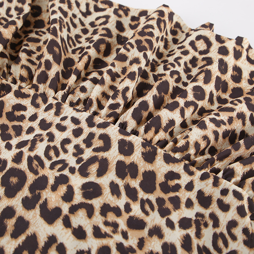 Relaxed Fit Animal Pattern Crewneck Knot Blouse