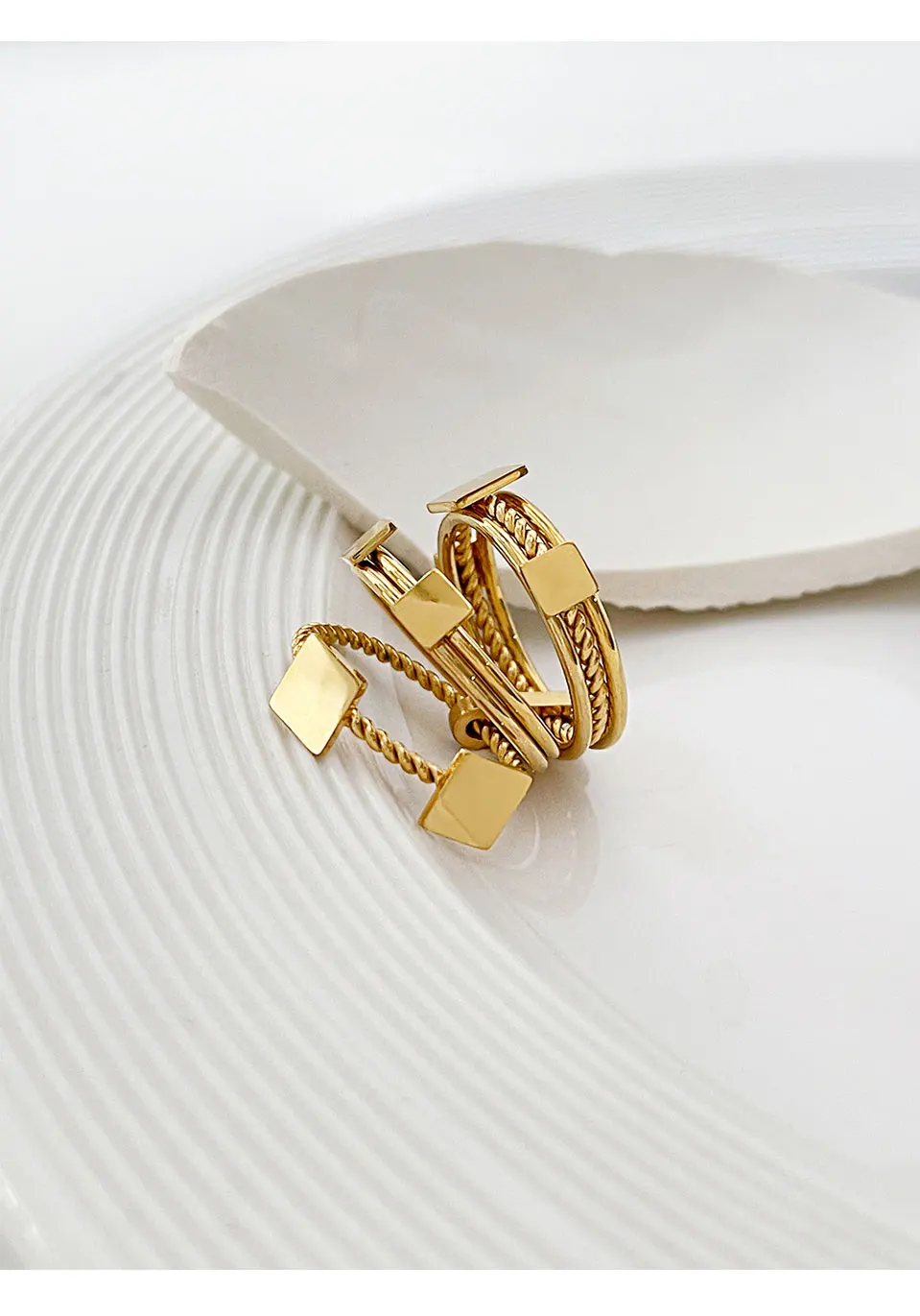 Peri'sBox Detachable 6pcs Gold Color Square Coin Finger Ring for Women Pvd Plated Stainless Steel Twisted Stacking Rings Minimal