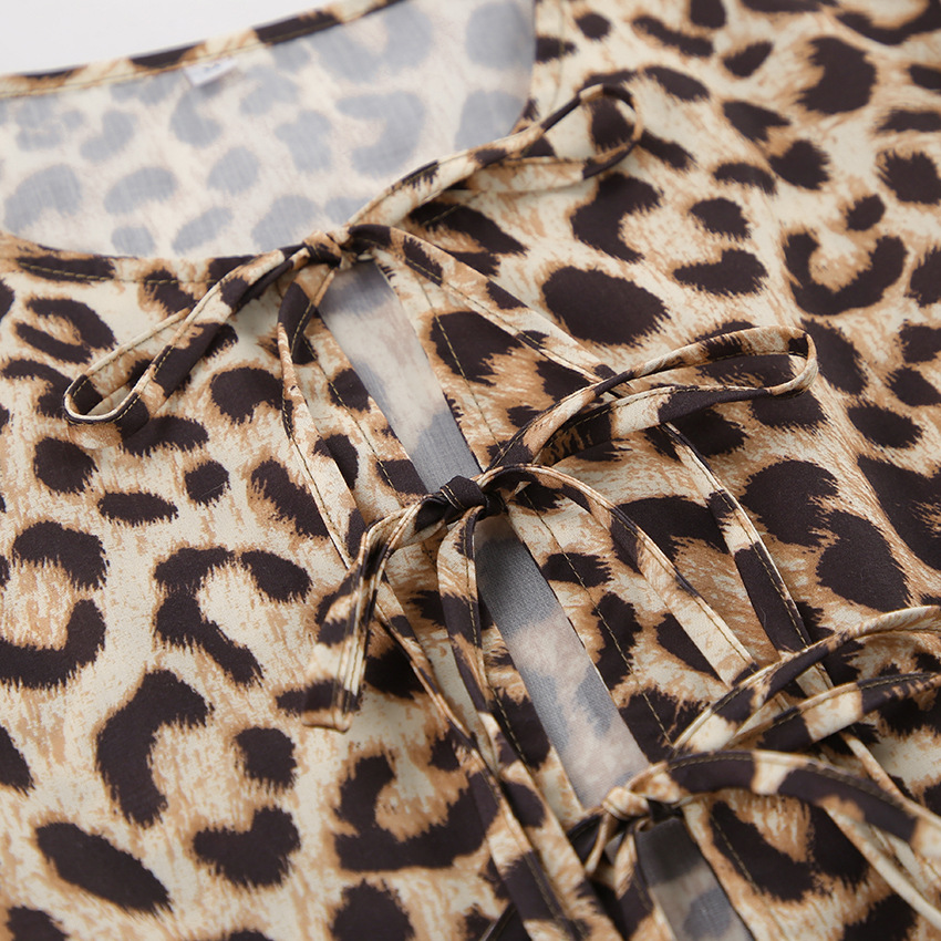 Relaxed Fit Animal Pattern Crewneck Knot Blouse