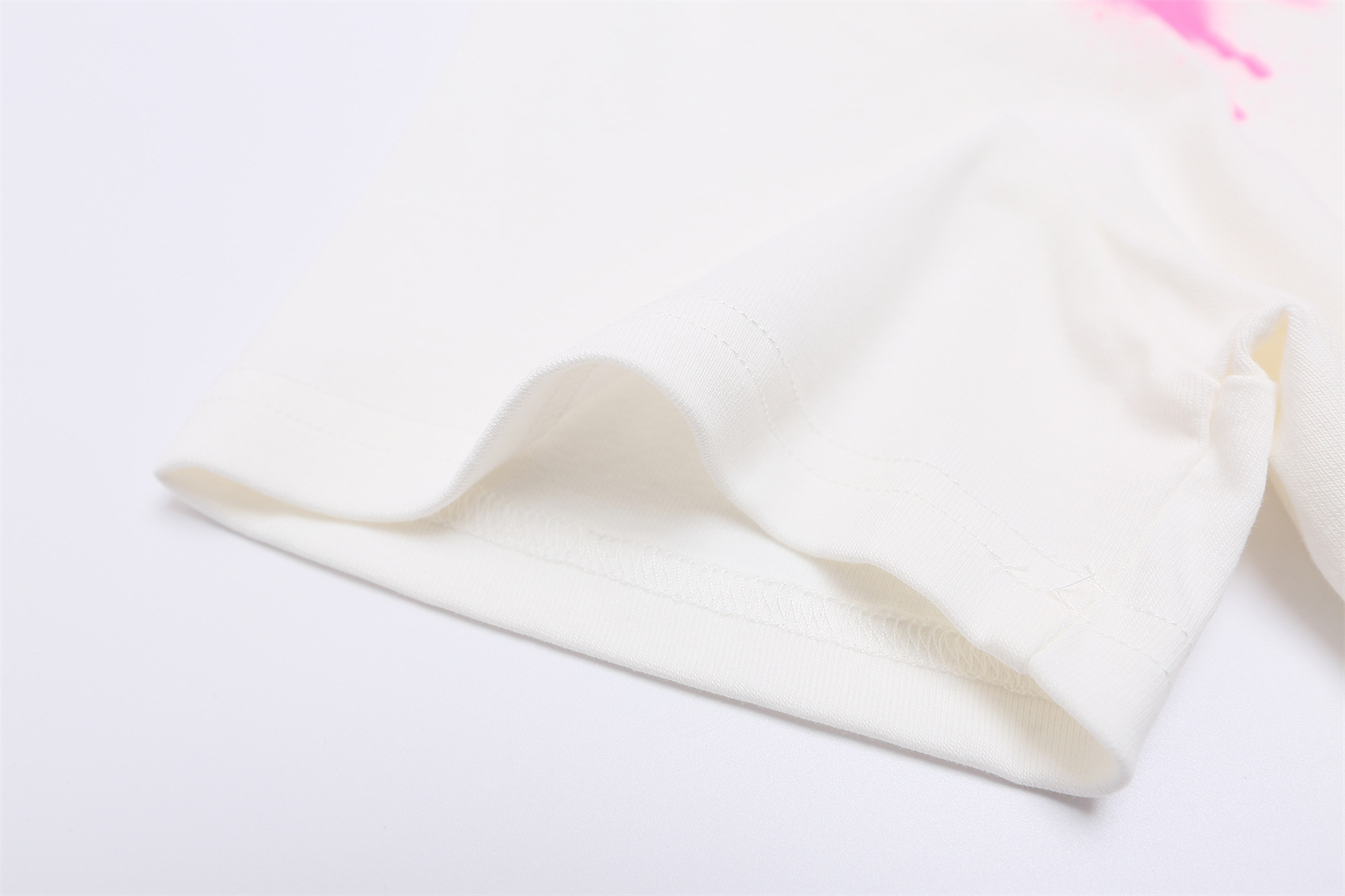 Printed white short sleeved t-shirt for women