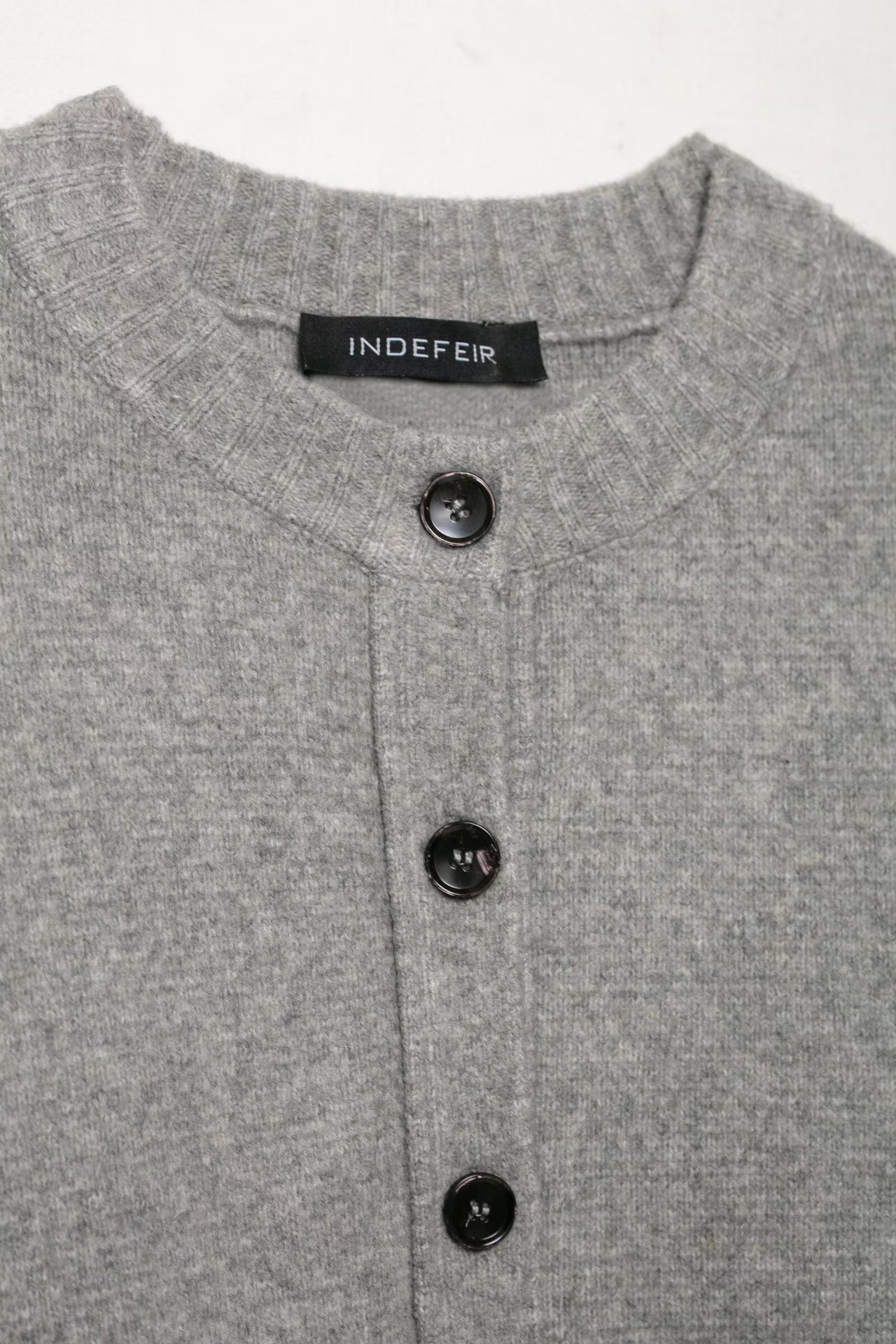 Ladies Charcoal Polyester Button-Front Full-Length Sleeve Sweater