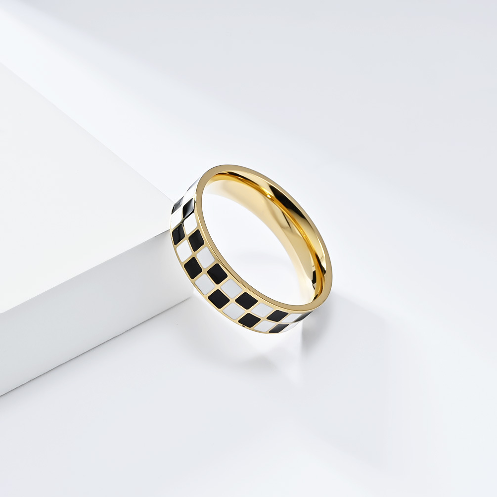 Black and white checkered titanium steel tail ring ring women's square fashion commuting small fragrance accessory
