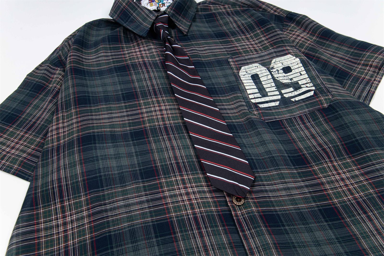 Retro College Style Plaid Short Sleeve Shirt with Tie for Men and Women, Casual Loose BF Couple Fit Blouse