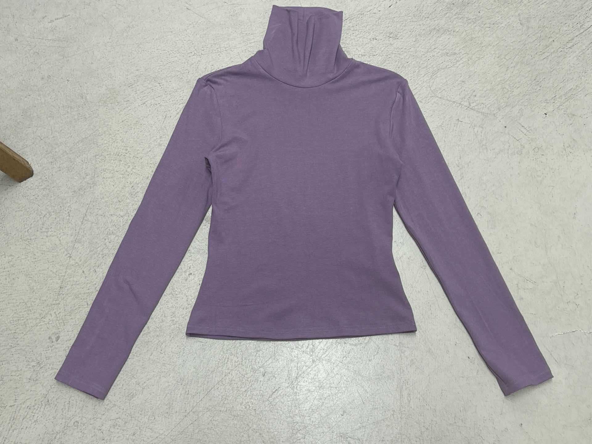 Fitted Wrist-Length Turtleneck Knitted Tee