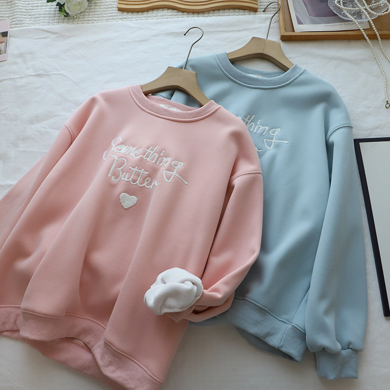 Causal Loose Fleece-Lined Hoodie with Letter and Heart Embroidery Round Neck Women's Sweatshirt