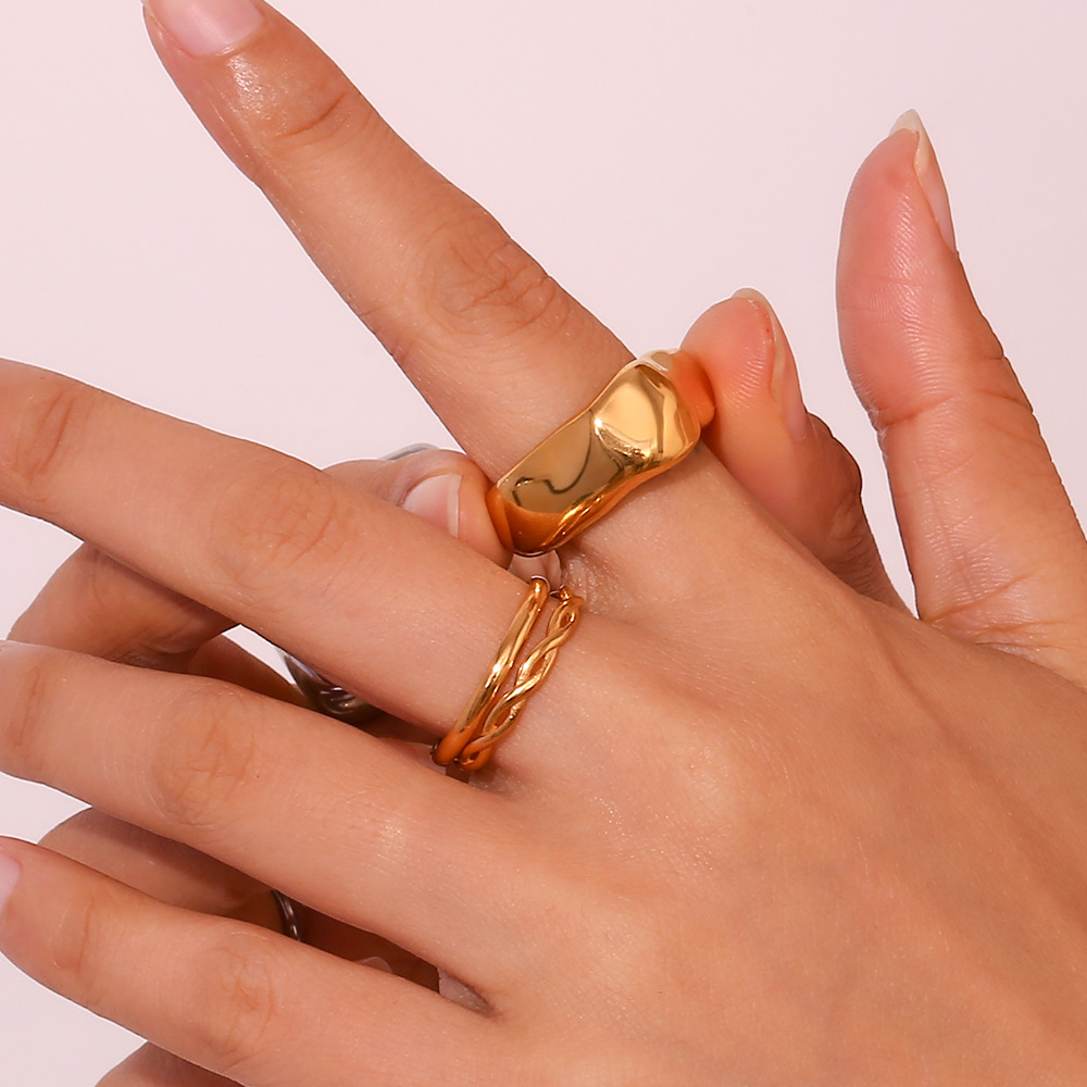 Uworld Stylish Stainless Steel Texture Ring Occident Simple 18k Gold Plated Finger for Women Jewelry bagues acier inoxidable fem
