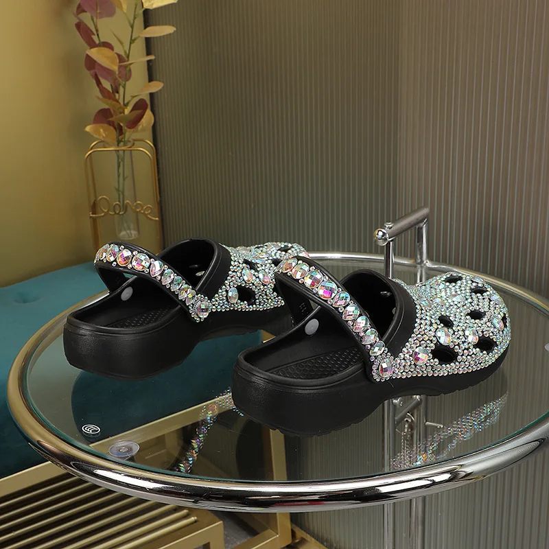 Women Summer Luxury Slippers Rhinestone Decoration Sandals Beach Slides Flip Flop Soft Fashion Casual Shoes