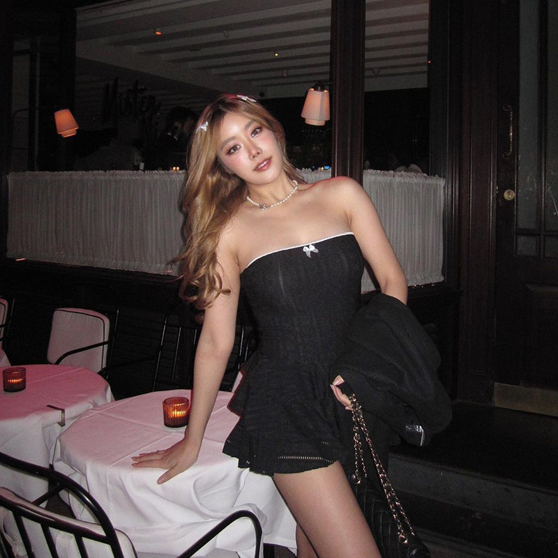 Ladies One-Shoulder Tiered Short Skirt