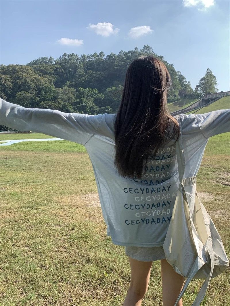 Ladies Relaxed Long Sleeve UV Graphic Hood Shirt
